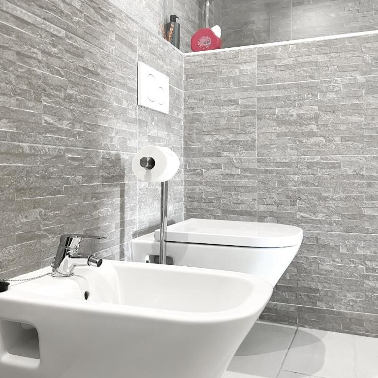 Room Mar wifi free , private bathroom and terrace - Habitación Doble con baño privado - 7
