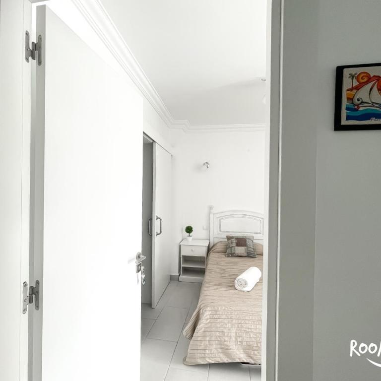 Room Mar wifi free , private bathroom and terrace - Habitación Doble con baño privado - 15