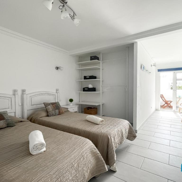 Room Mar wifi free , private bathroom and terrace - Habitación Doble con baño privado - 19