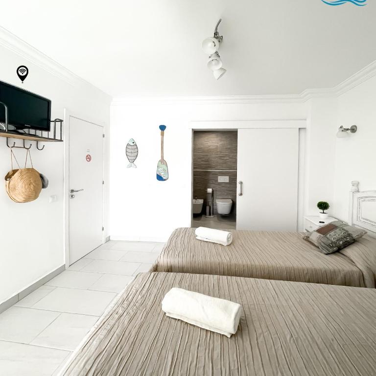 Room Mar wifi free , private bathroom and terrace - Habitación Doble con baño privado - 27