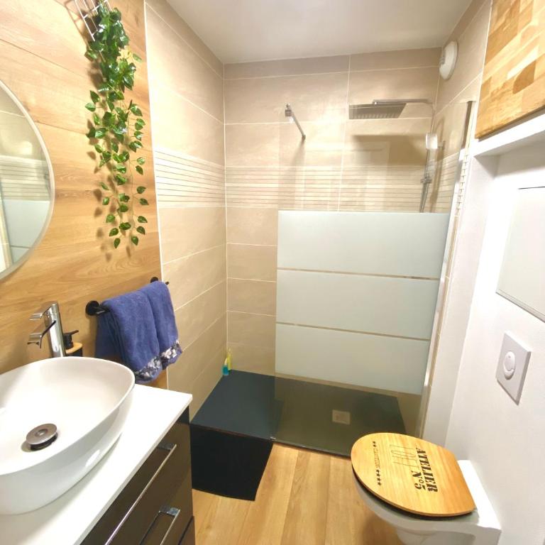 - L'IROIZH - CONCARNEAU - VUE MER PANORAMIQUE - STUDIO STANDING PLAGE DES SABLES BLANCS - PARKING - DRAPS & SERVIETTES INCLUS - NEAR THALASSOTHERAPY - Wifi - - Apartment mit 1 Schlafzimmer - 4
