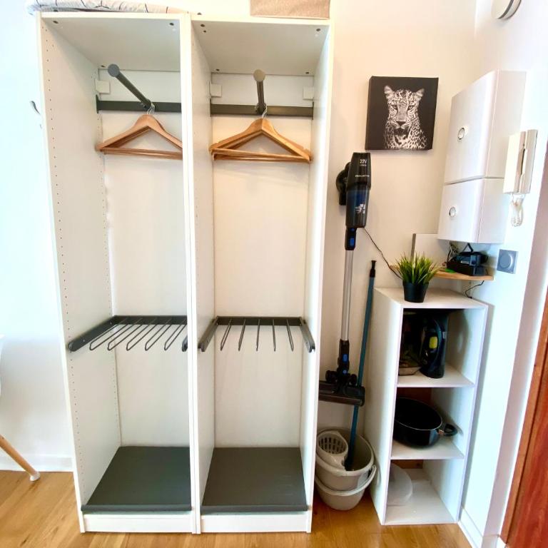 - L'IROIZH - CONCARNEAU - VUE MER PANORAMIQUE - STUDIO STANDING PLAGE DES SABLES BLANCS - PARKING - DRAPS & SERVIETTES INCLUS - NEAR THALASSOTHERAPY - Wifi - - Apartment mit 1 Schlafzimmer - 16