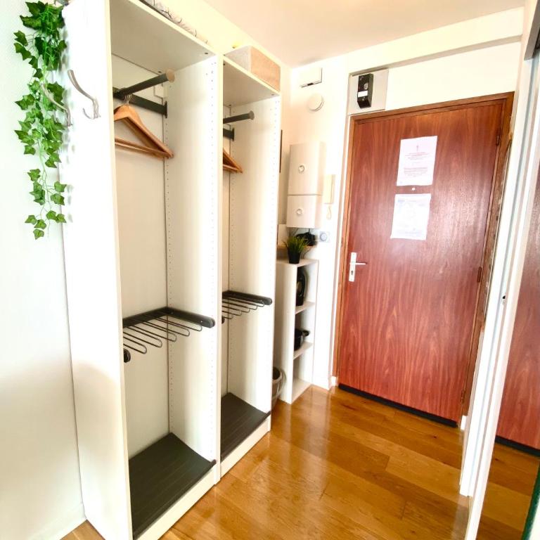 - L'IROIZH - CONCARNEAU - VUE MER PANORAMIQUE - STUDIO STANDING PLAGE DES SABLES BLANCS - PARKING - DRAPS & SERVIETTES INCLUS - NEAR THALASSOTHERAPY - Wifi - - Apartment mit 1 Schlafzimmer - 26