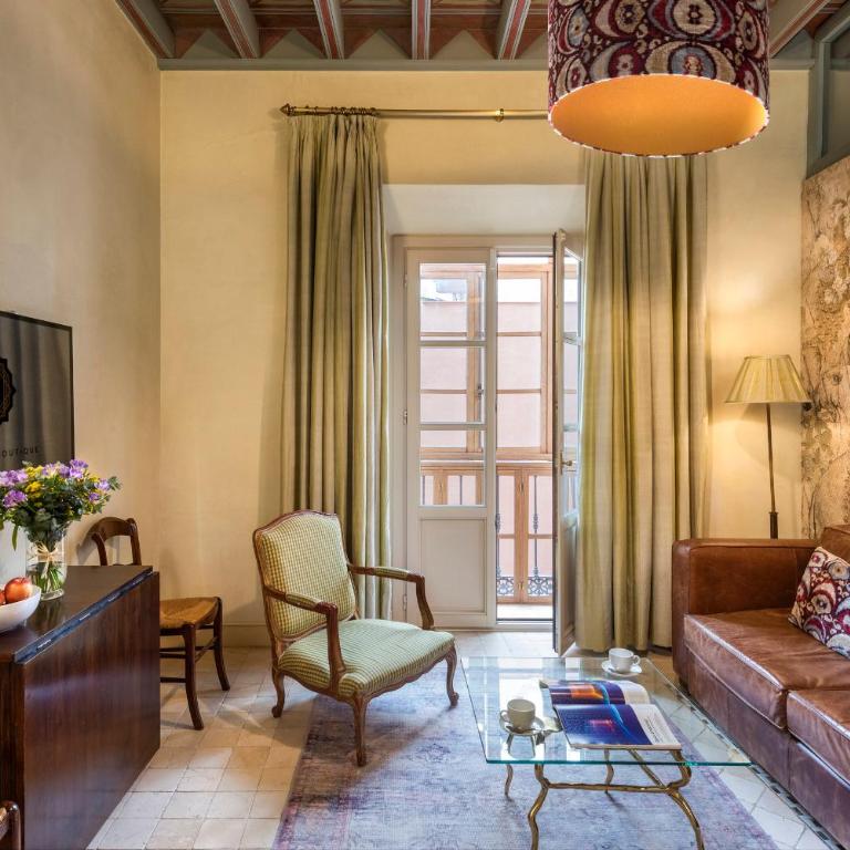 CH Apartments Boutique - Apartamento con balcón - 1