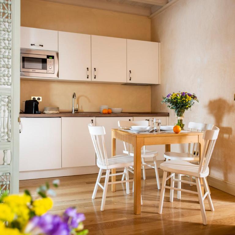 CH Apartments Boutique - Apartamento Deluxe - 5