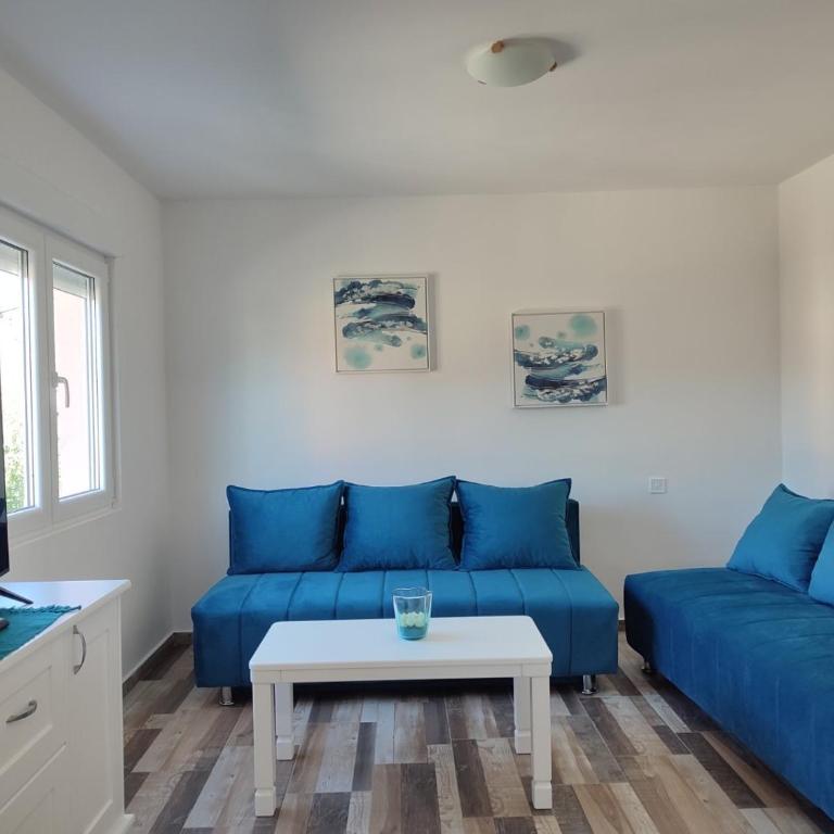 Apartman DoM - Two-Bedroom Apartment - 3