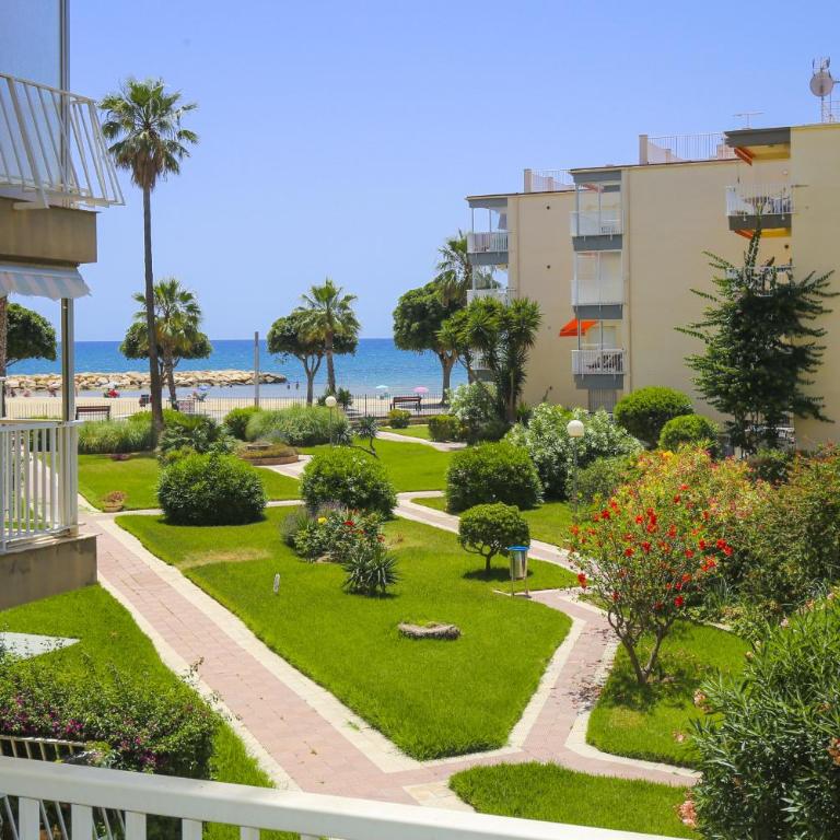 Antares Planet Costa Dorada - Apartamento de 2 dormitorios - 1