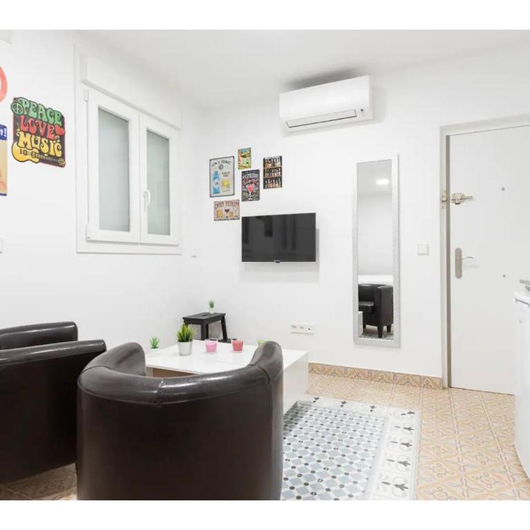 Acogedor y silencioso estudio M1 Embajadores - One-Bedroom Apartment - 2