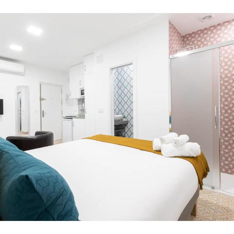 Acogedor y silencioso estudio M1 Embajadores - One-Bedroom Apartment - 3