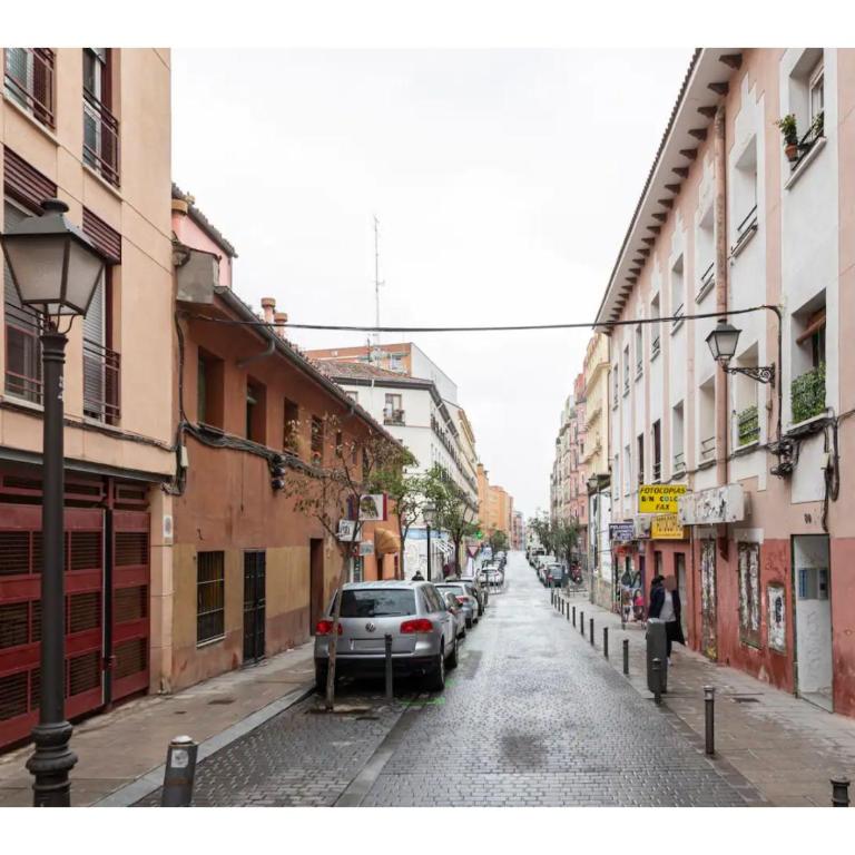Acogedor y silencioso estudio M1 Embajadores - One-Bedroom Apartment - 35