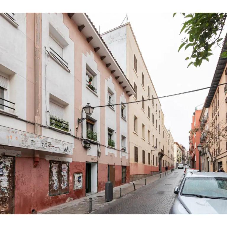 Acogedor y silencioso estudio M1 Embajadores - One-Bedroom Apartment - 36