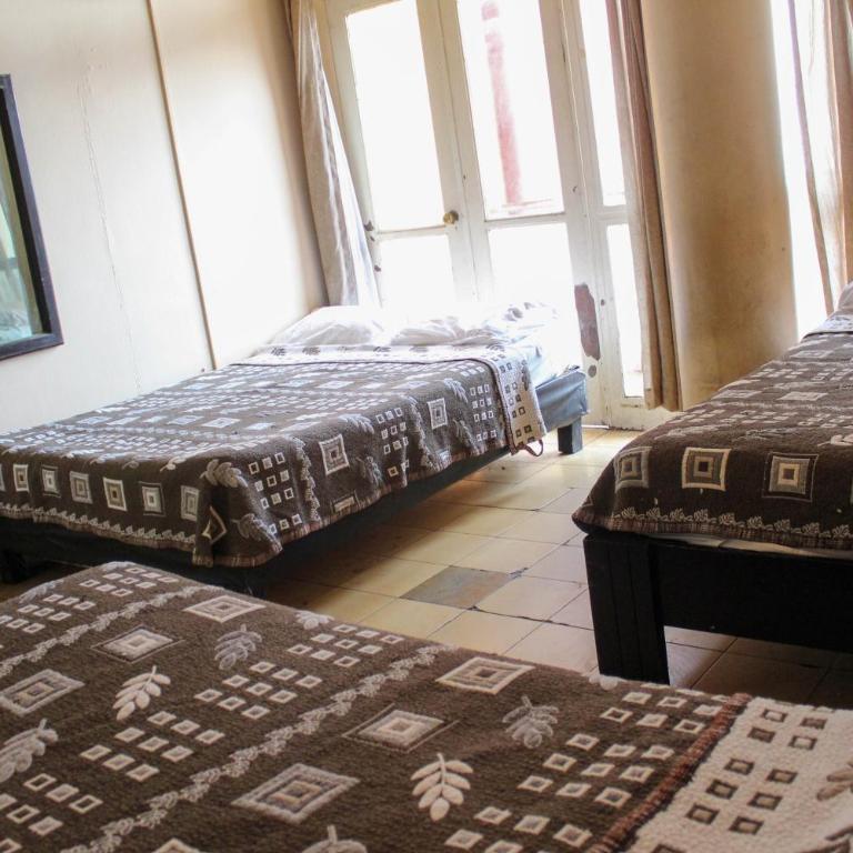 Hotel Regis - Deluxe Family Room - 10