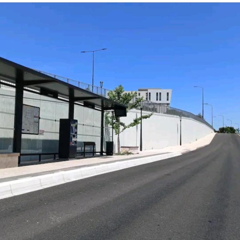 Charmante maison de ville avec parking privé - Maison 1 Chambre - 17