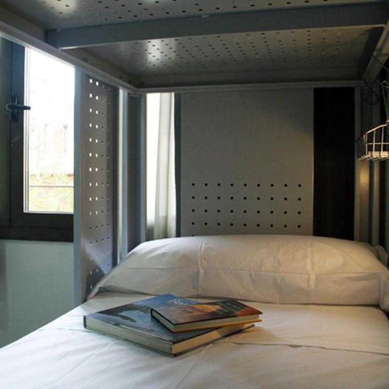 BcnSportHostels - Bed in 6-Bed Mixed Dormitory Room - 4