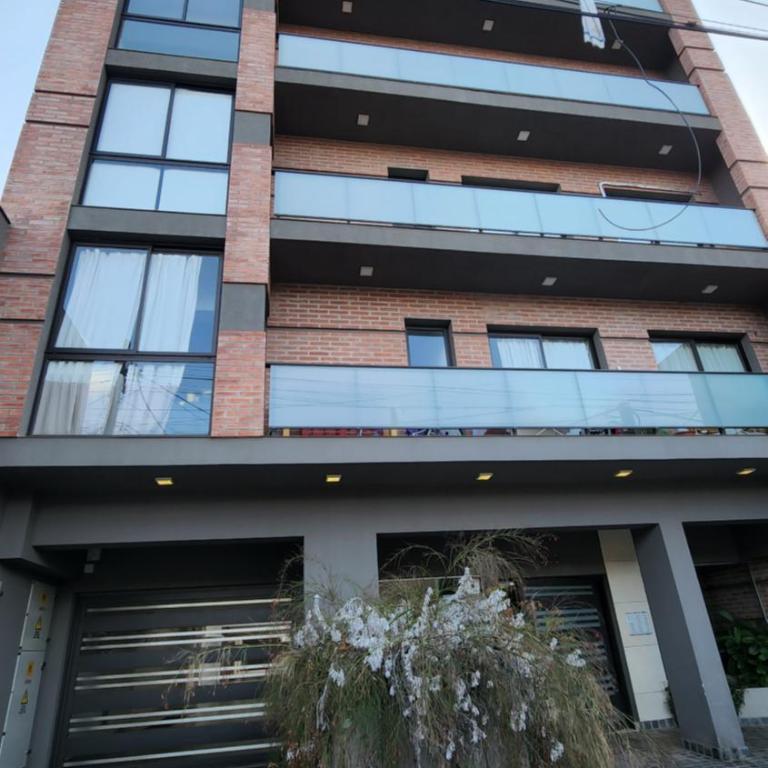 Moderno departamento con garage en centro de Salta - Apartamento de 2 dormitorios - 11