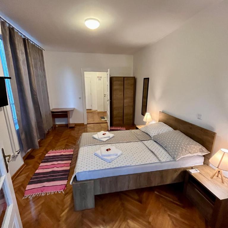 Apartmani Grand Market - Apartment with Balcony - 4