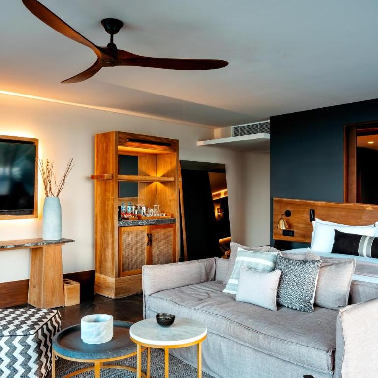 Secrets Moxché Playa del Carmen - Adults Only - All Inclusive - Preferred Club Junior Suite Swim Out King Ocean Front - 2