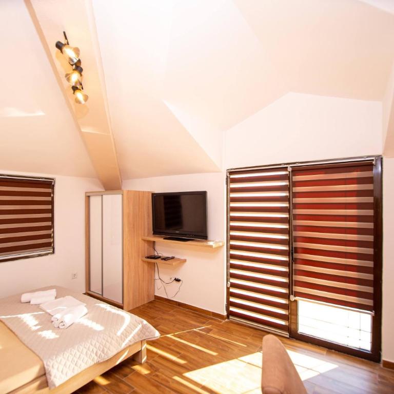 Villa Vojnic - Dvokrevetna Soba sa Bračnim Krevetom sa Balkonom i Pogledom na More - 29