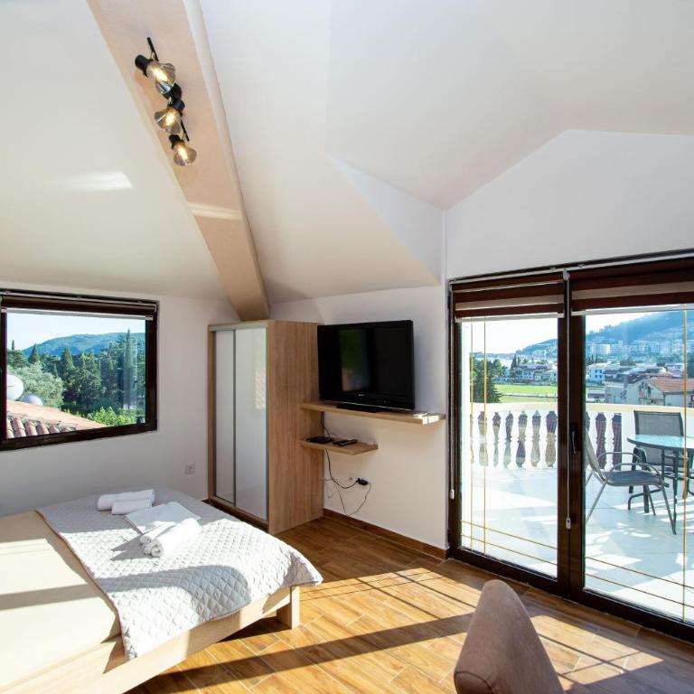 Villa Vojnic - Dvokrevetna Soba sa Bračnim Krevetom sa Balkonom i Pogledom na More - 27