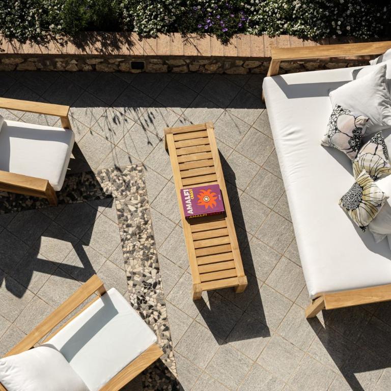 Villa Arabella - Three-Bedroom Villa - 32