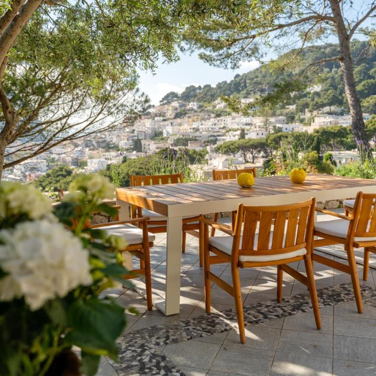 Villa Arabella - Three-Bedroom Villa - 31