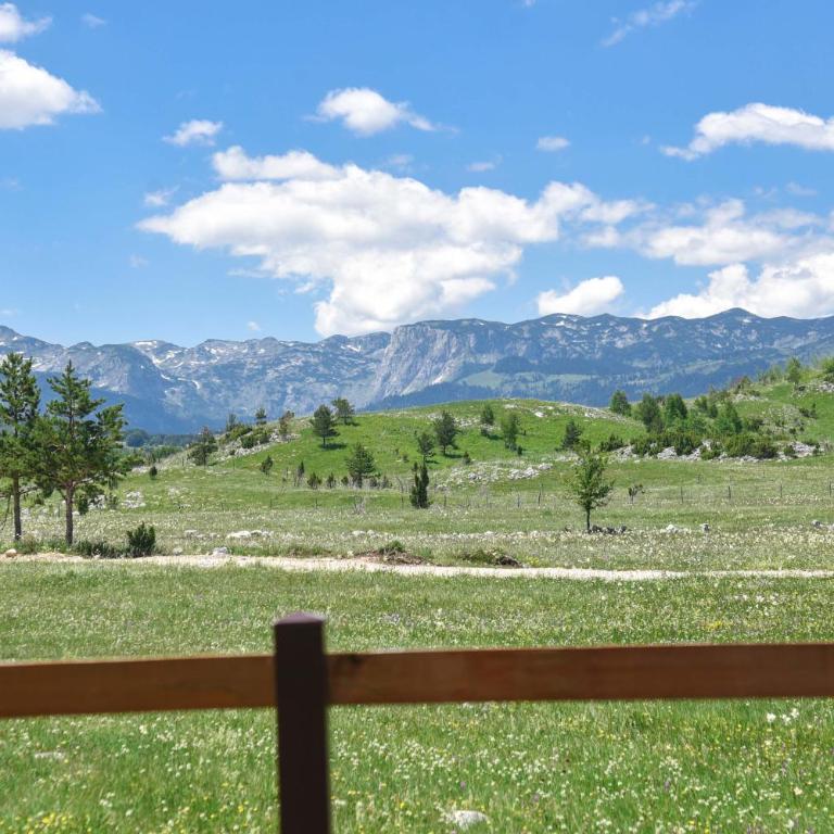 Big bear villas - Three-Bedroom Villa - 28