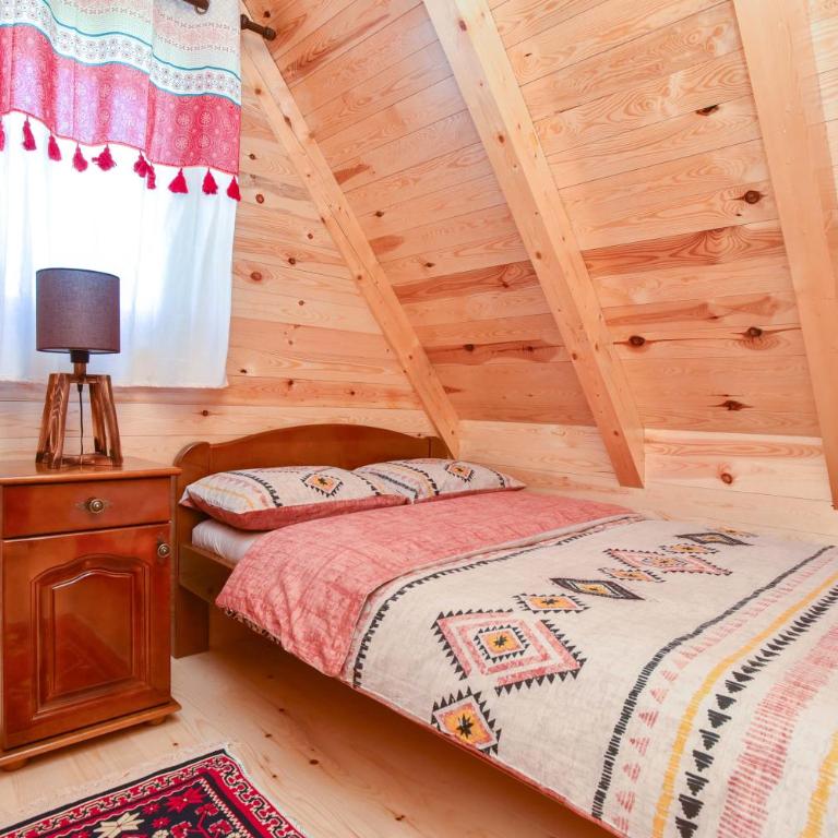 Big bear villas - Three-Bedroom Villa - 24