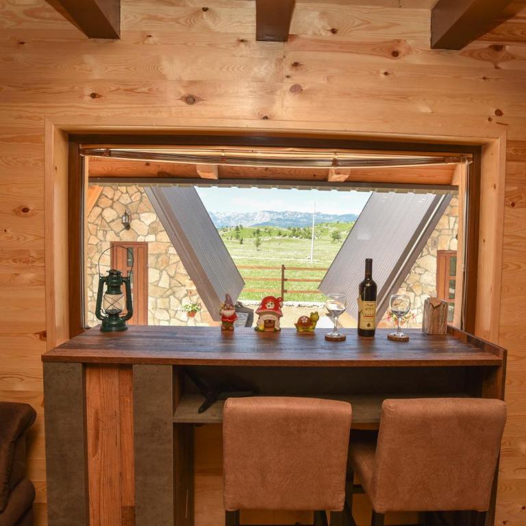 Big bear villas - Three-Bedroom Villa - 4