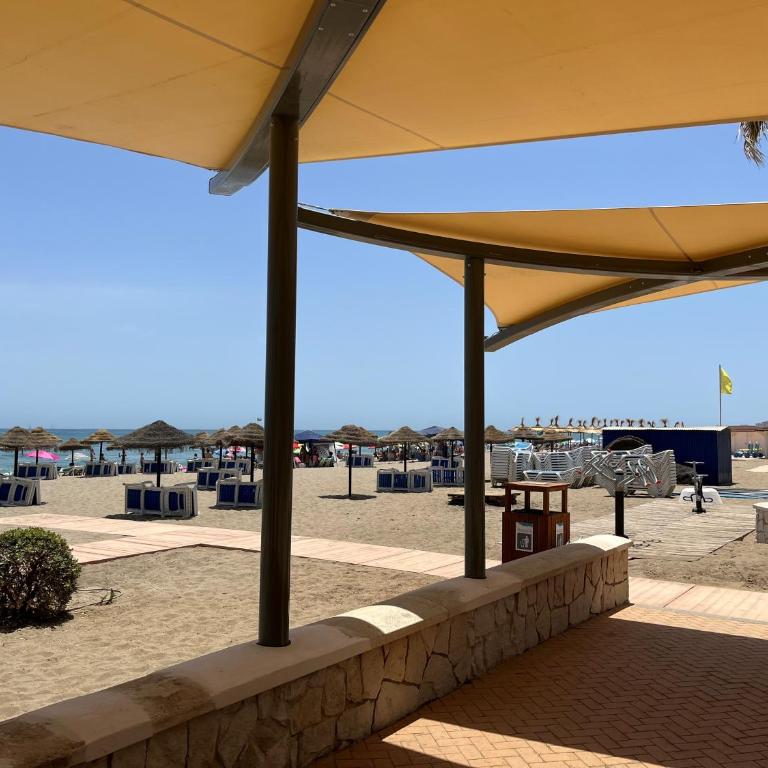 Moderno Apartamento en Primera línea Paseo Marítimo Fuengirola - Apartamento de 1 dormitorio - 20