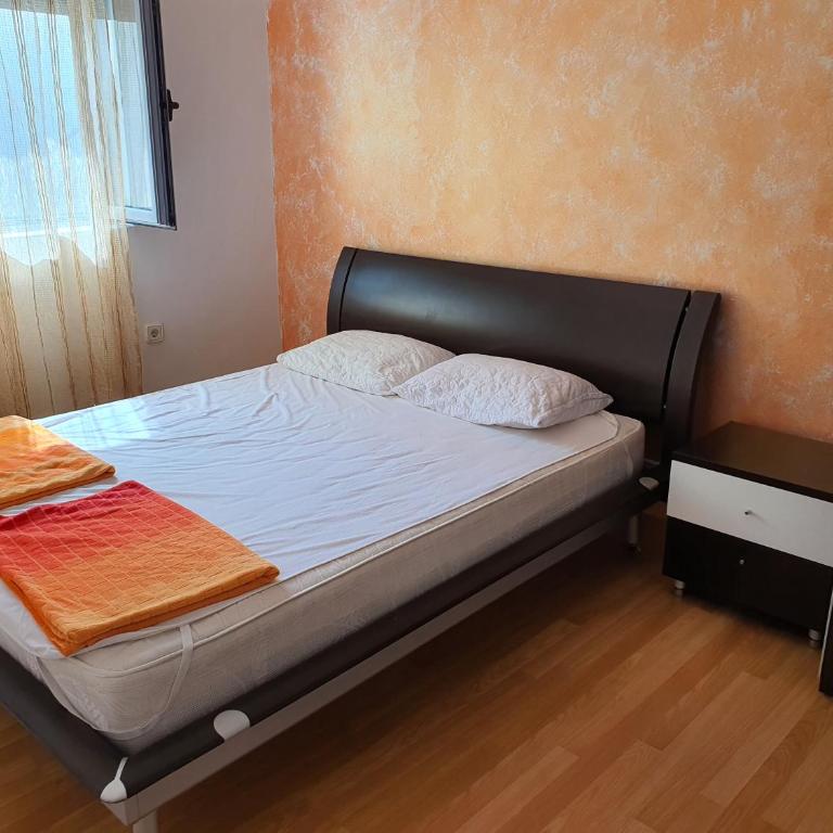 Gemma di Cattaro Apartments - Three-Bedroom Apartment - 8