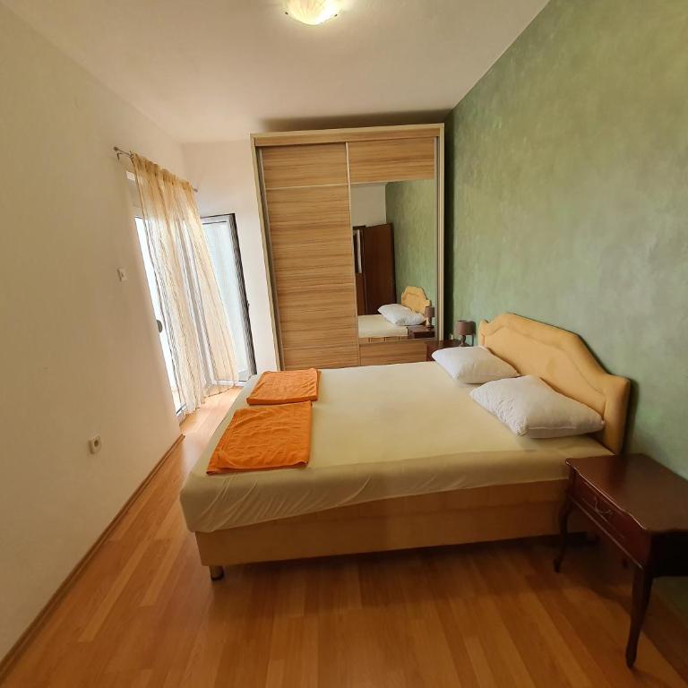 Gemma di Cattaro Apartments - Three-Bedroom Apartment - 5