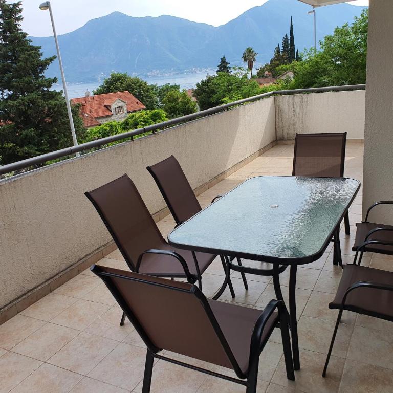 Gemma di Cattaro Apartments - Three-Bedroom Apartment - 2