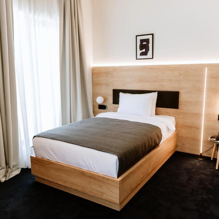 Hotel Septembar - Single Room - Disability Access - 3