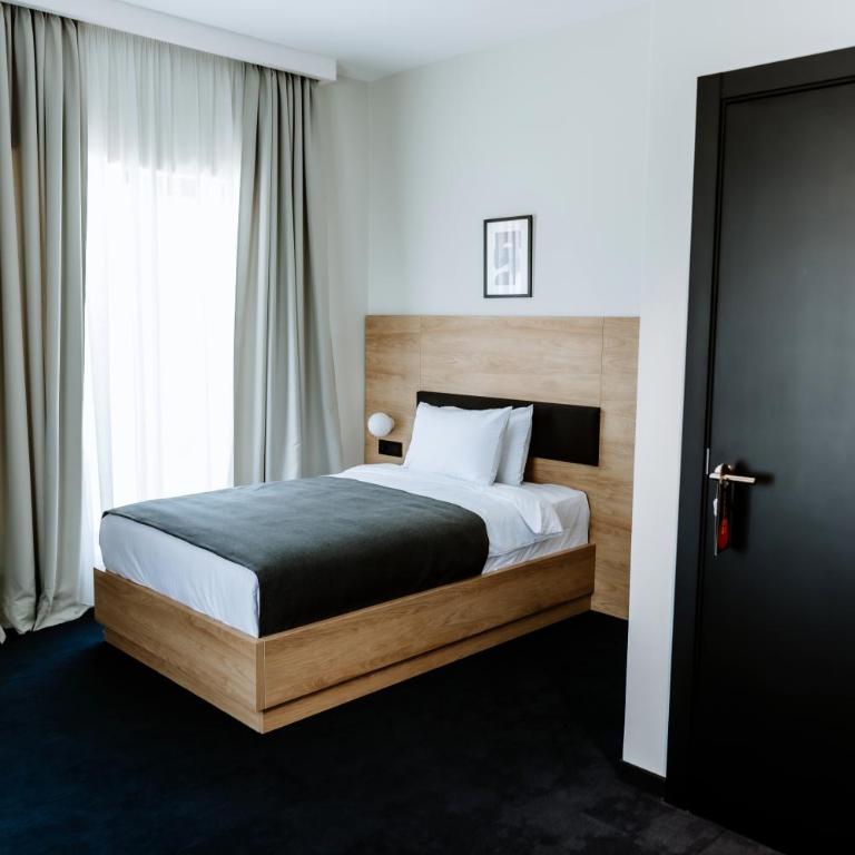 Hotel Septembar - Single Room - Disability Access - 2