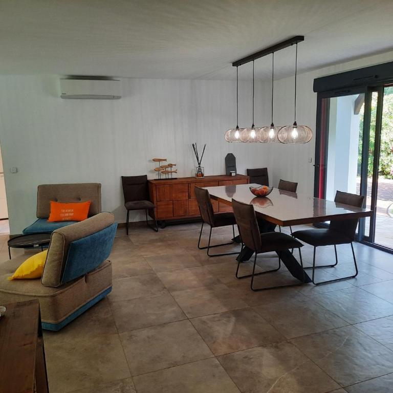 Villa élégante, jardin bucolique, proche golf & plages, 4 étoiles - FR-1-239-698 - Maison 3 Chambres - 15
