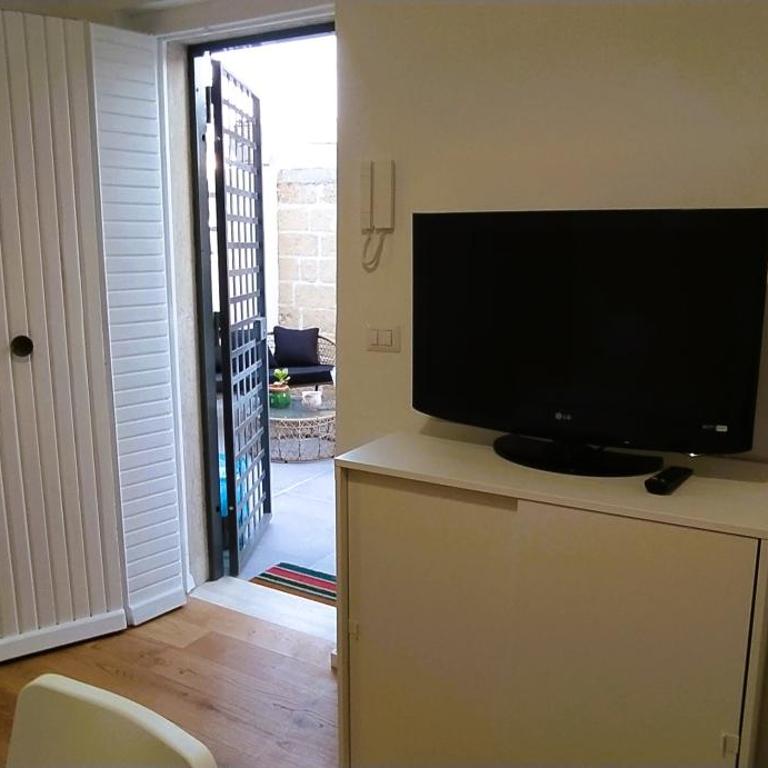 Via Genova 31 - Appartamento con 1 Camera da Letto - 10
