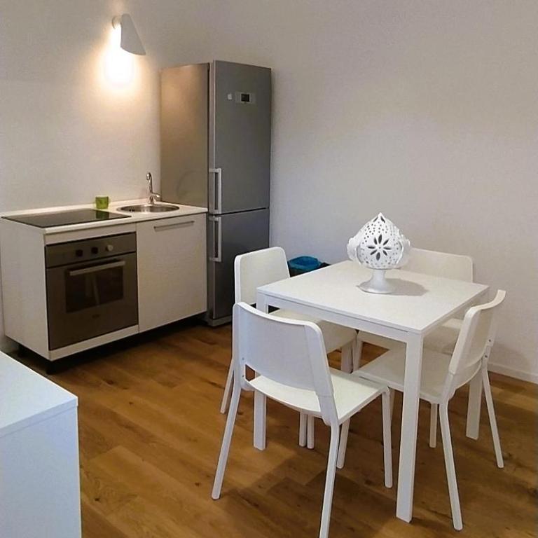 Via Genova 31 - Appartamento con 1 Camera da Letto - 7