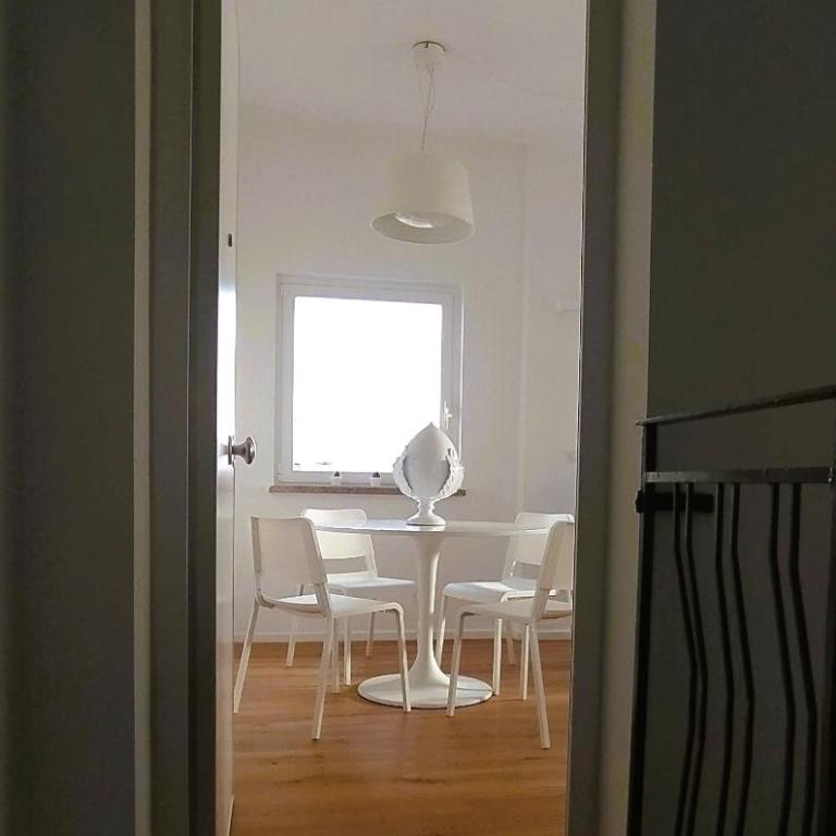 Via Genova 31 - Appartamento con 1 Camera da Letto - 10