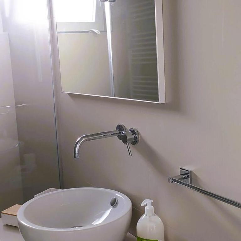 Via Genova 31 - Appartamento con 1 Camera da Letto - 8