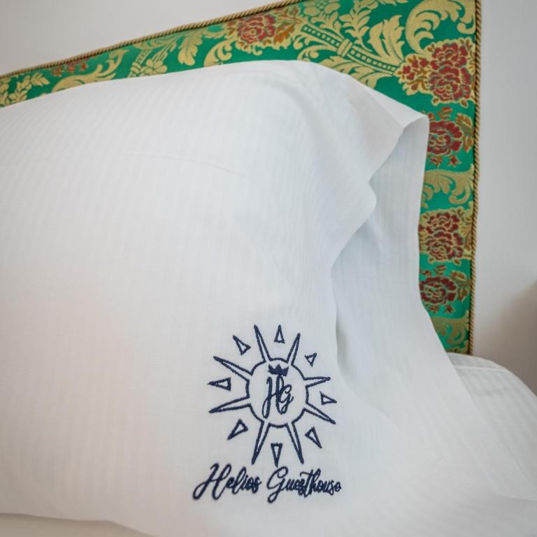 Helios Guest House - Double Room with Private Bathroom - 12