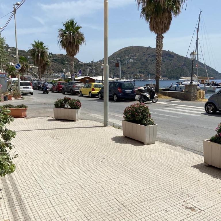 LIPARI by the Port (A) - (Holiday Housing) - Appartamento Monolocale con Vista Mare - 2