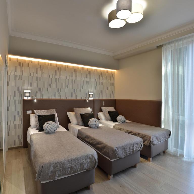 At your Place - Camera Tripla Deluxe - 23