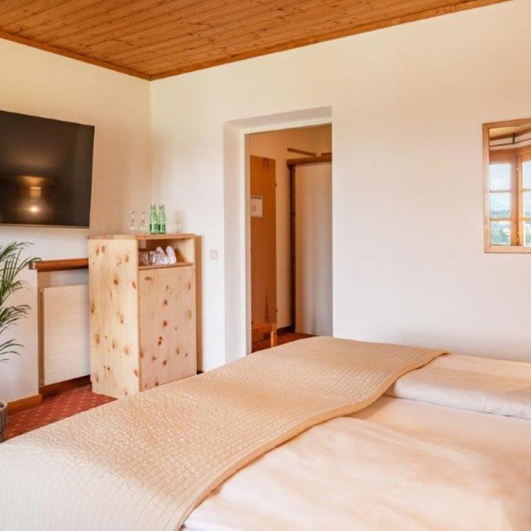 Hotelresort Klopeinersee - Doppelzimmer mit Waldblick - 5