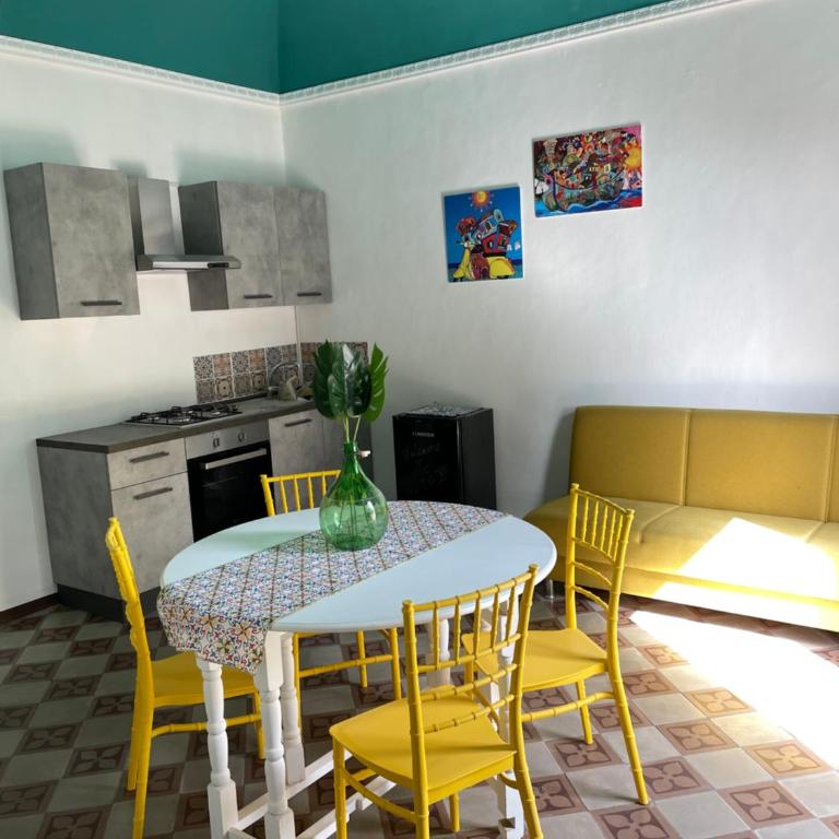 Civico 13 Holiday Apartment - Casa con 1 Camera da Letto - 11