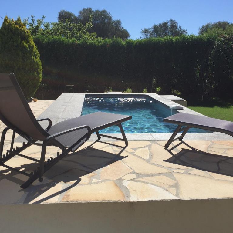 Villa L'Adret et sa piscine - Villa 3 Chambres - 41