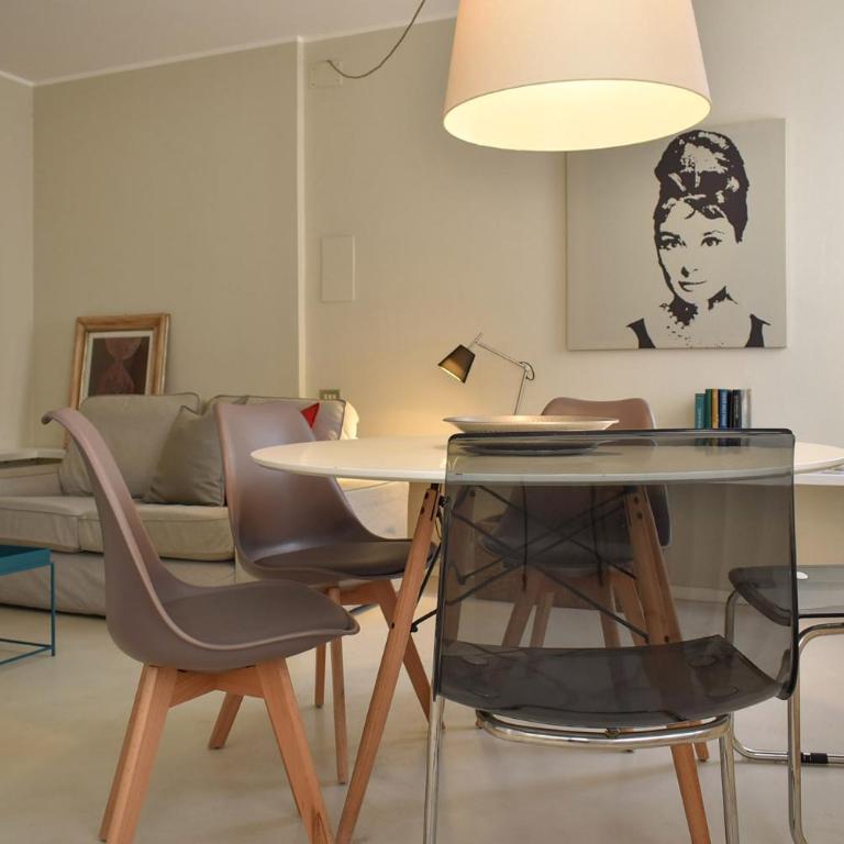 Welc-oM Casa Anna - Appartamento con 2 Camere da Letto - Via Seminario, 8 - 6
