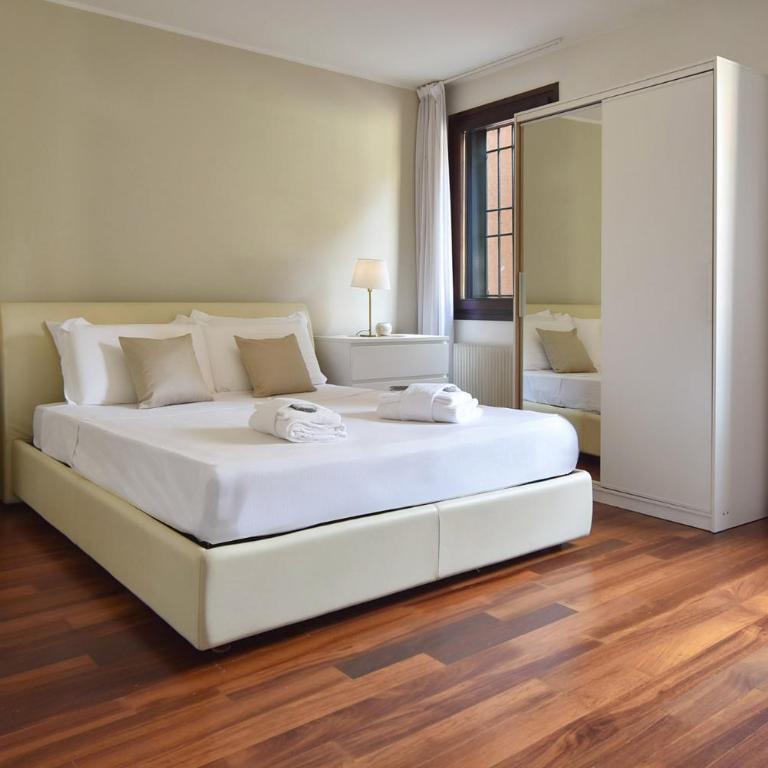 Welc-oM Casa Anna - Appartamento con 2 Camere da Letto - Via Seminario, 8 - 19