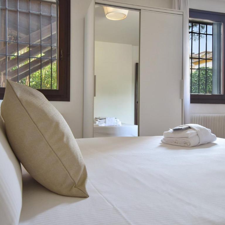 Welc-oM Casa Anna - Appartamento con 2 Camere da Letto - Via Seminario, 8 - 17