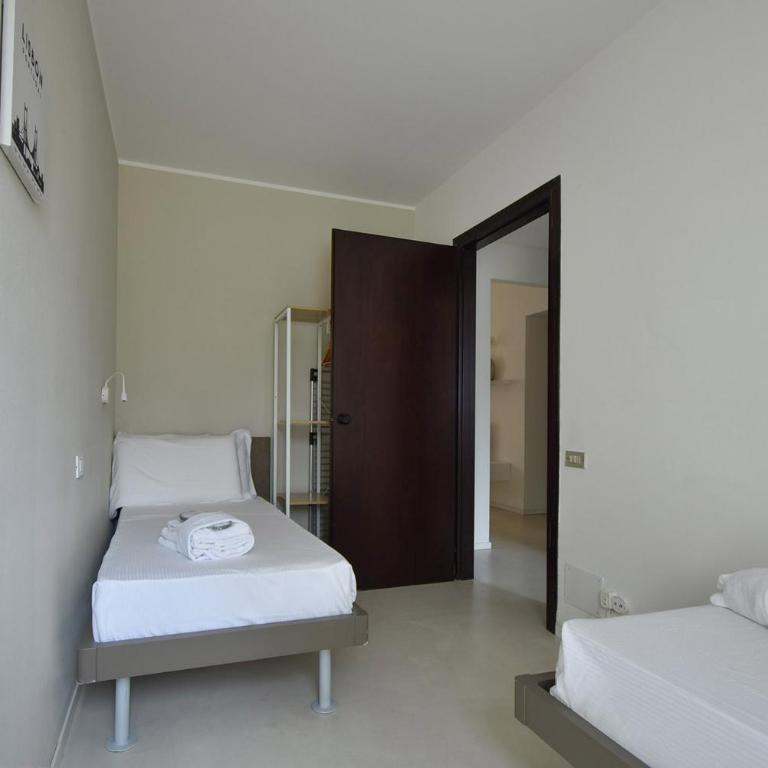 Welc-oM Casa Anna - Appartamento con 2 Camere da Letto - Via Seminario, 8 - 25