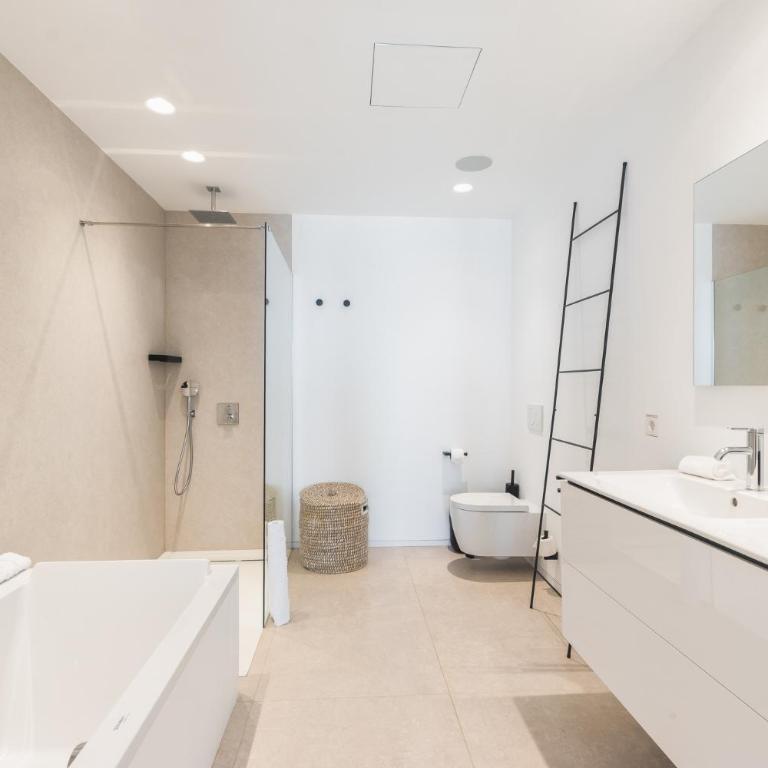 Infinity 0-8 LUXE SEA VIEW 2B - Two-Bedroom House - 8